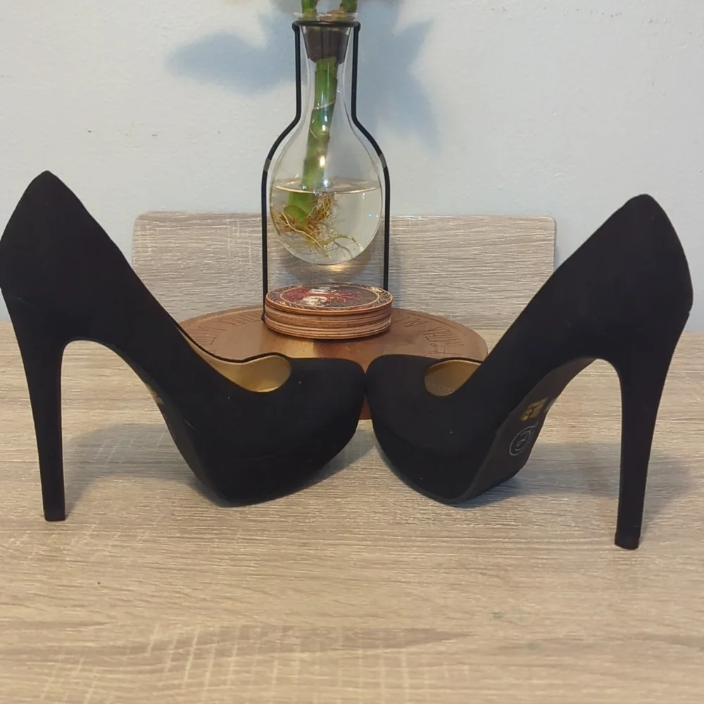 NEW!Chinese Laundry Classic Black Platform Heels - Picture 4 of 8